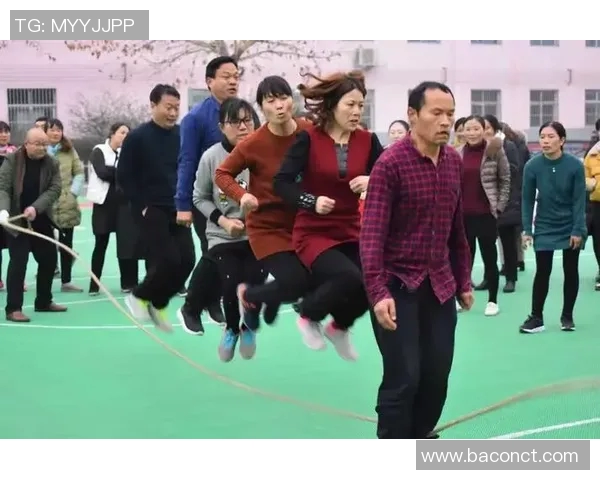 重庆排球队配合策略分析与团队协作提升探讨