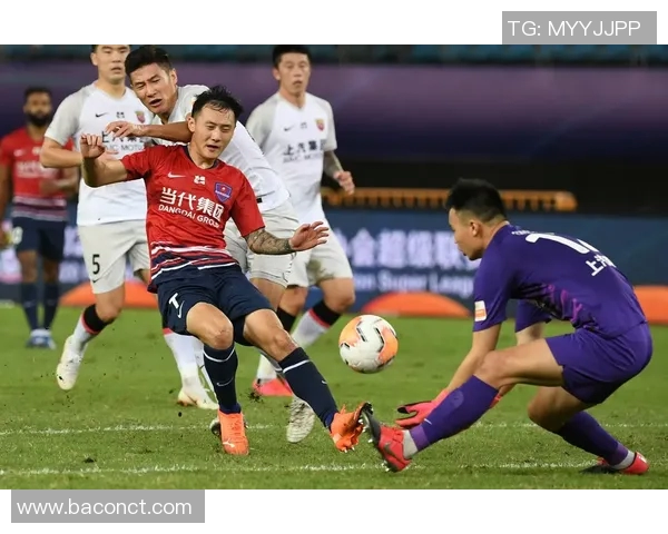 国安与上港激战正酣实时比分更新尽在掌握中