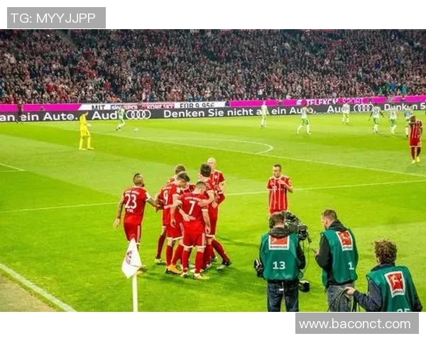 大巴黎与拜仁激战正酣比分揭晓引发球迷热议